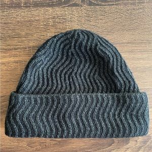 Super comfy Allbirds beanie!